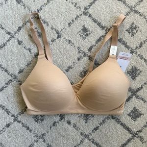 NWT Calvin Klein Everyday Padded Bra - size S 34A